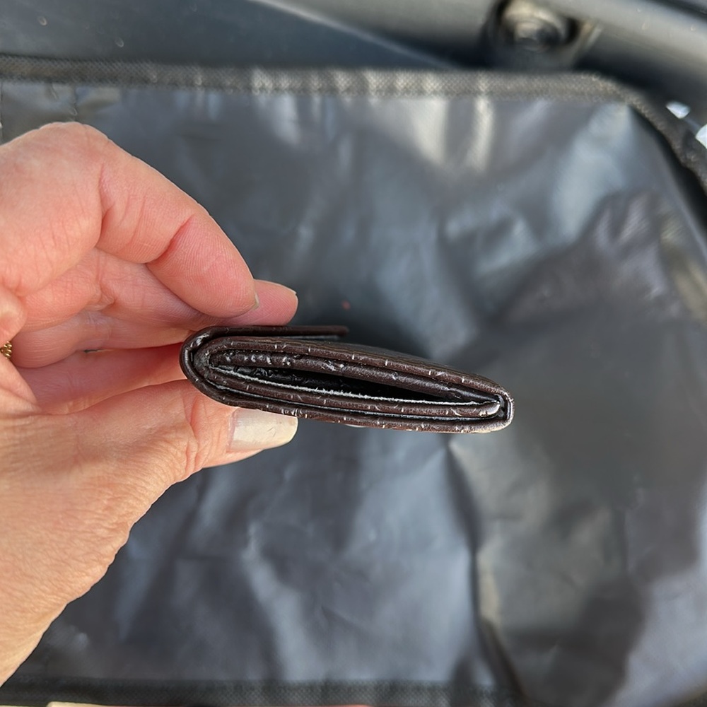 Gucci Brown Monogram glasses case - Picture 9 of 10